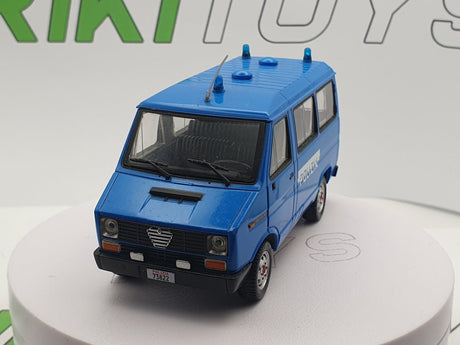 Alfa Romeo 8 Polizia Edicola 1/43 - RikiToys - Edicola#