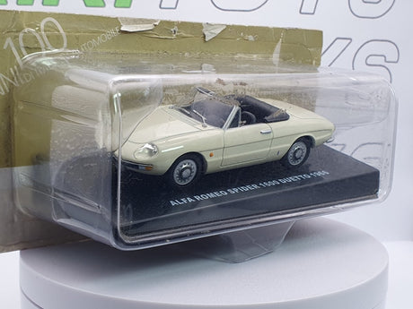 Alfa Romeo Duetto Osso Di Seppia 1966 Edicola 1/43 Bianco - RikiToys - Edicola#