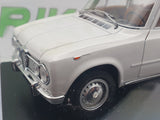 Alfa Romeo Giulia Super 1965 Leo Model 1/24 Bianco - RikiToys - Leo Model#