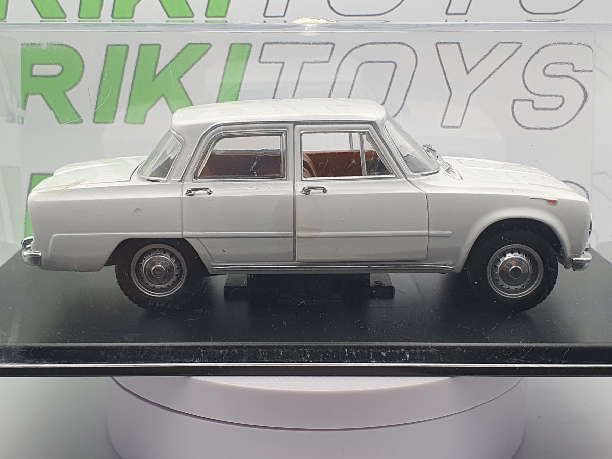 Alfa Romeo Giulia Super 1965 Leo Model 1/24 Bianco - RikiToys - Leo Model#