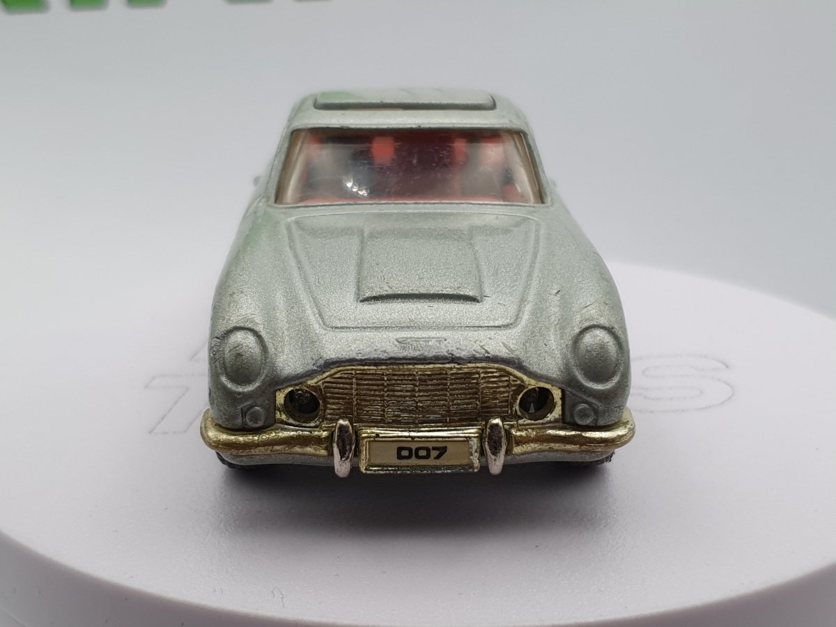 Aston Martin 007 Corgi Toys 1/38 - RikiToys - Corgi Toys#