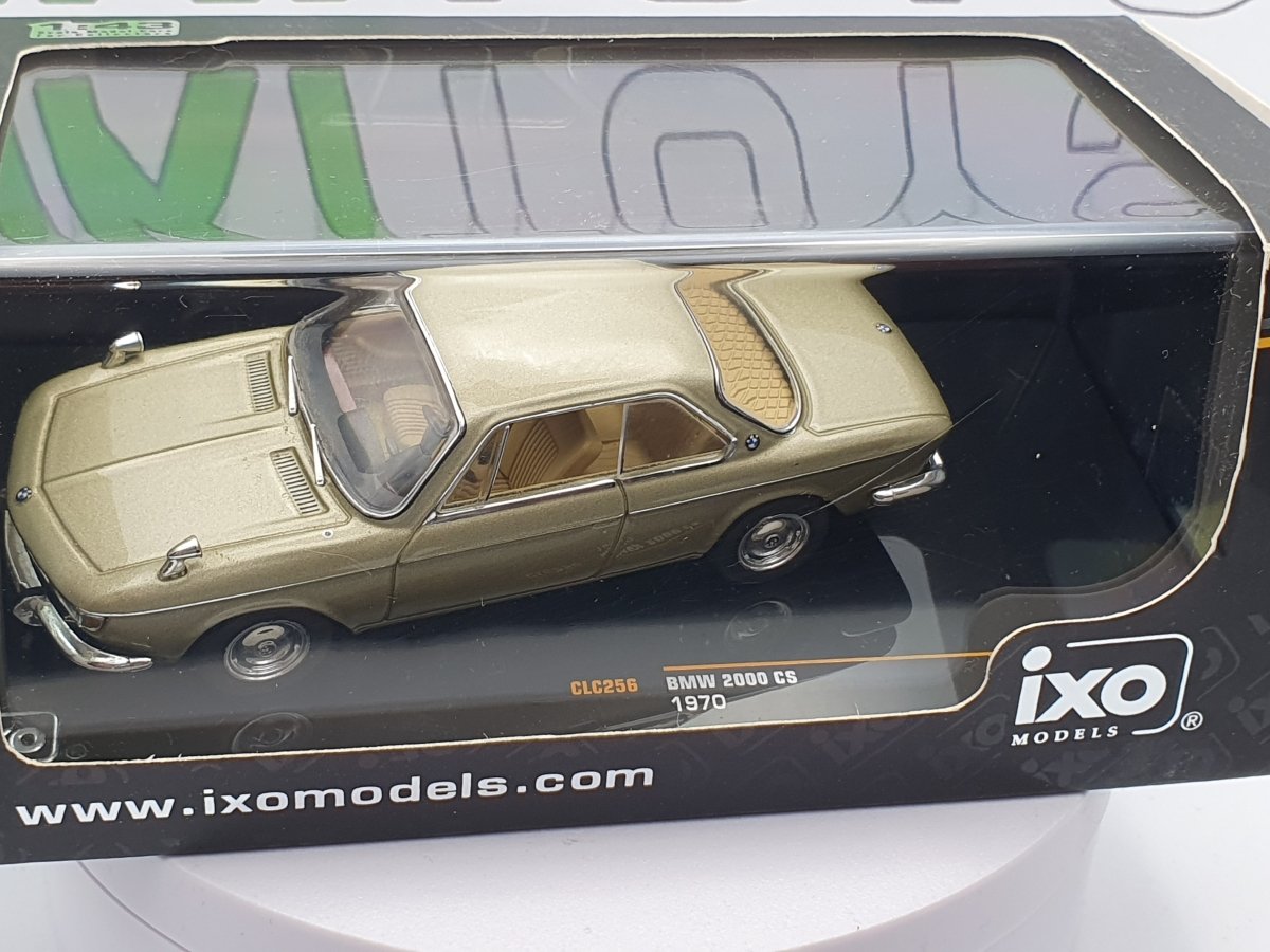 BMW 2000 CS 1970 IXO 1/43 Oro - RikiToys - IXO#