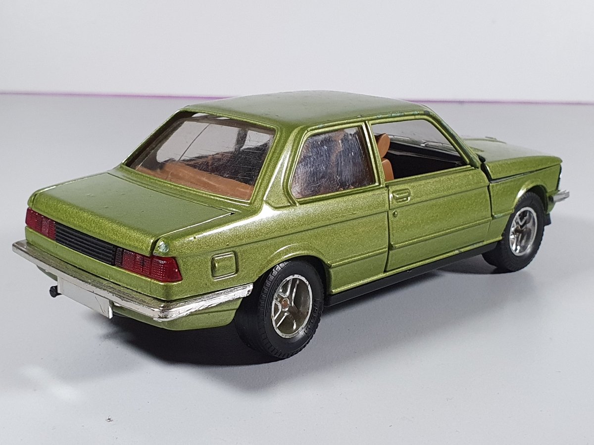 BMW 320 E21 Mebetoys 1/24 - RikiToys - Mebetoys#