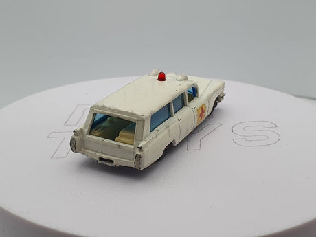 Cadilac Ambulance Matchbox Lesney - RikiToys - Matchbox Lesney#