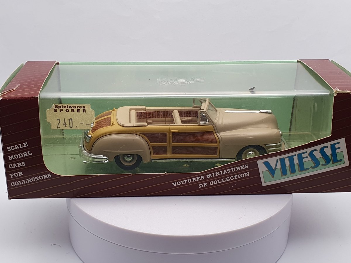 Chrysler Town&Country Vitesse 1/43 Beige - RikiToys - Vitesse#