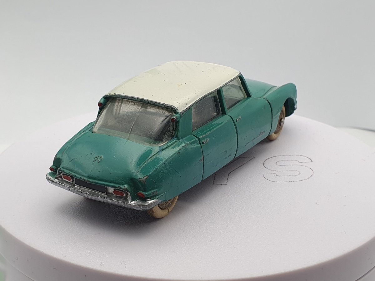 Citroen DS 19 Dinky Toys 1/43 - RikiToys - Dinky Toys#