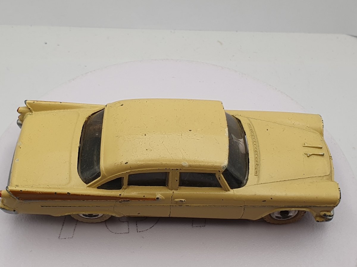 Dodge Royal Sedan Dinky Toys 1/45 - RikiToys - Dinky Toys#