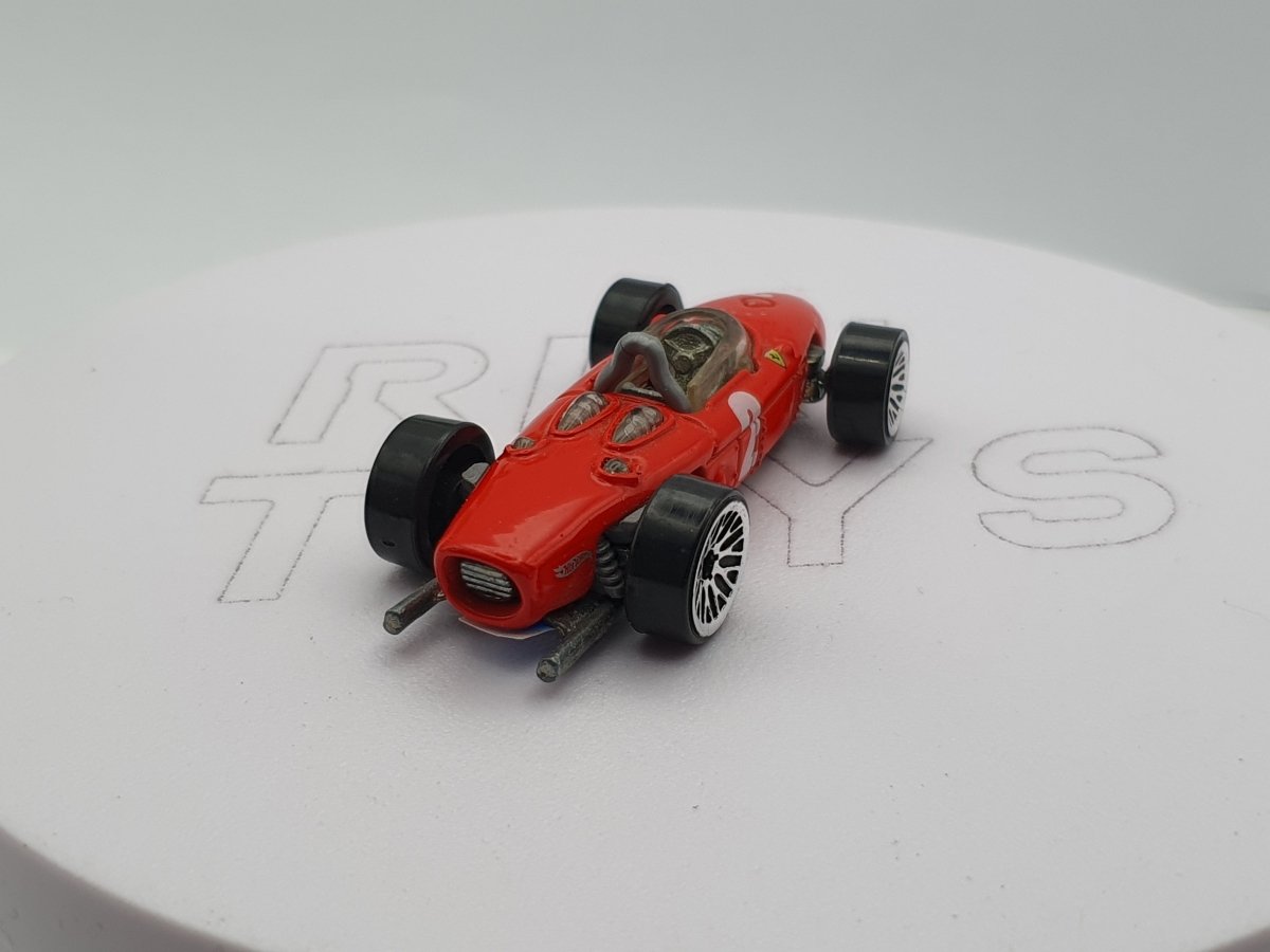 Ferrari Formula 1 156 Hot Wheels 1/64 - RikiToys - Hot Wheels#