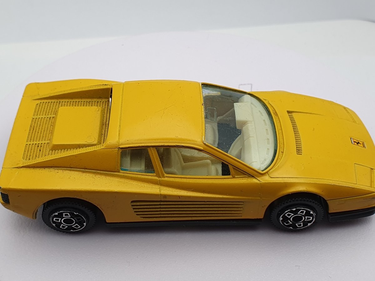 Ferrari Testarossa 1984 Burago 1/43 - RikiToys - Burago#