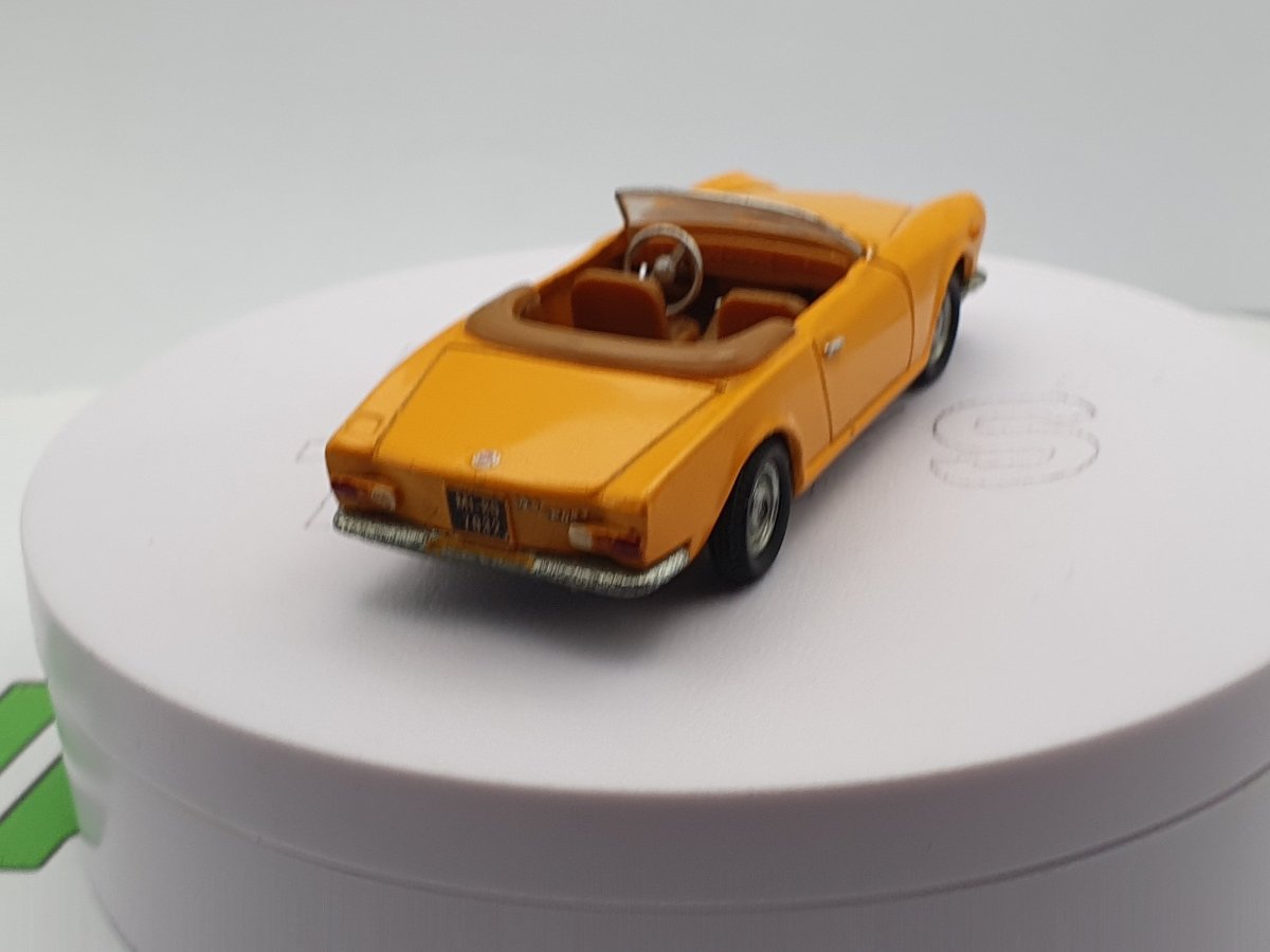 FIat 124 Spider Politoys 1/43 - RikiToys - Politoys#