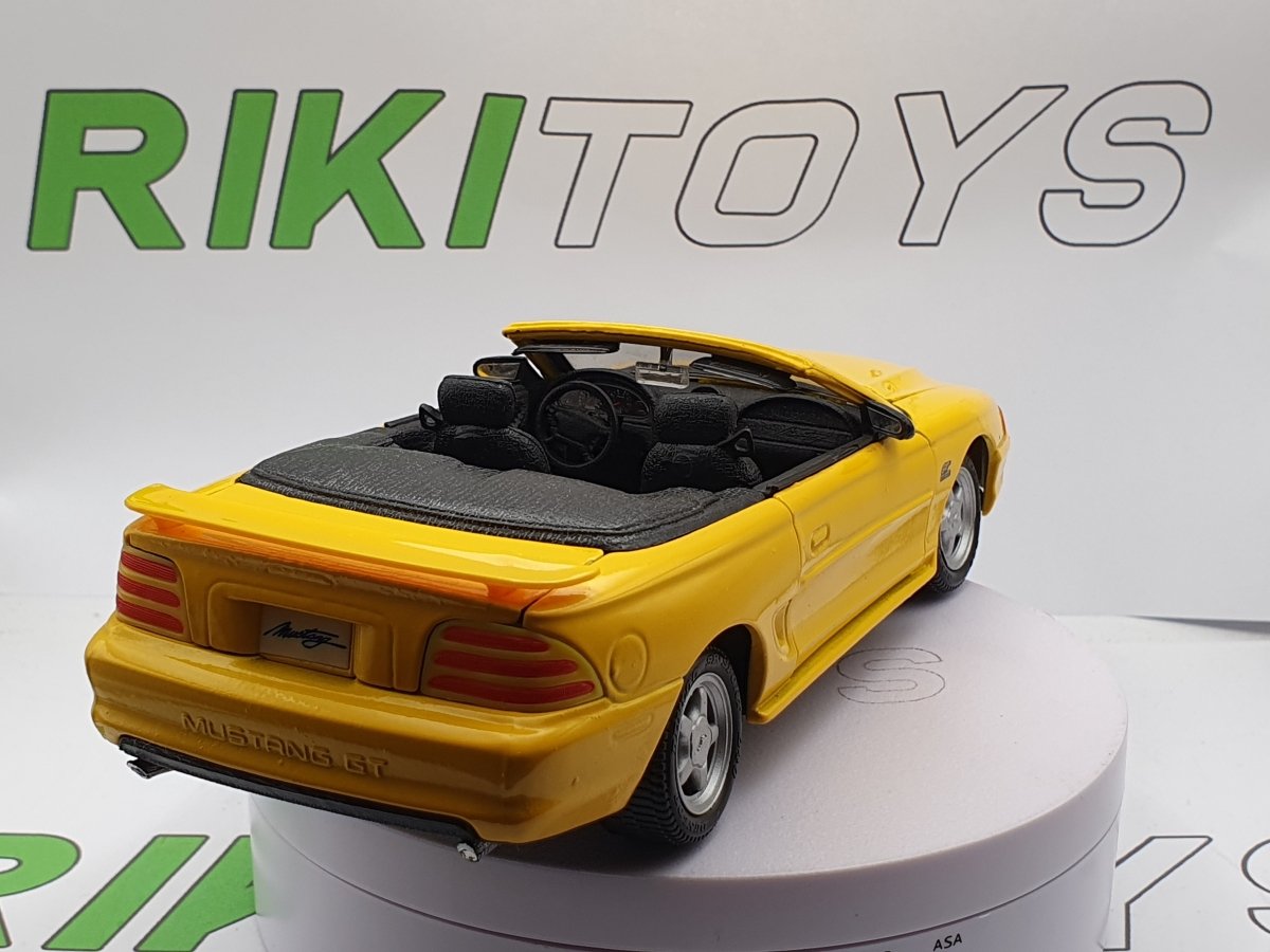 Ford Mustang GT Cabrio Maisto 1/24 - RikiToys - Maisto#