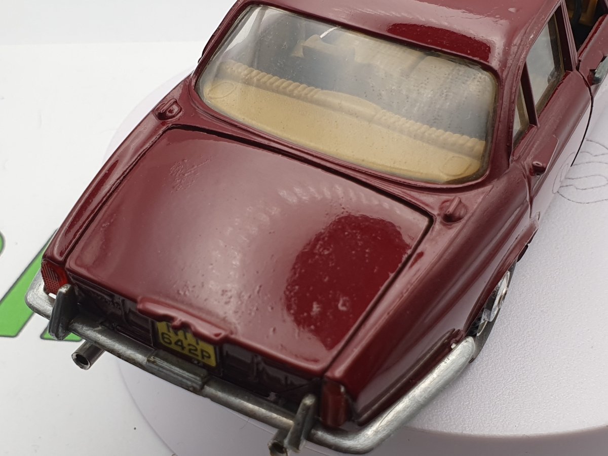 Jaguar XJ6 Polistil 1/24 - RikiToys - Polistil#