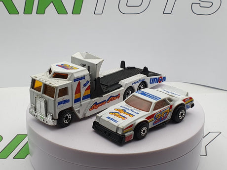 Kenworth Cat Transporter Set Matchbox 1/60 - RikiToys - Matchbox#