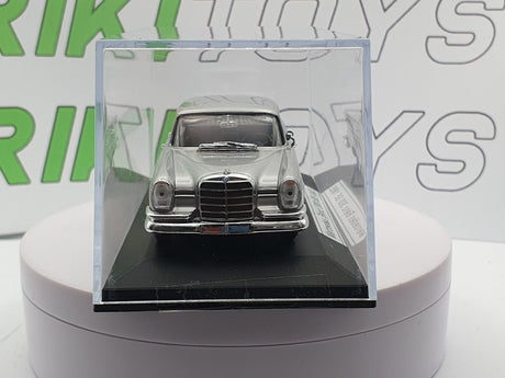 Mercedes Benz 300 SE (1965) Minichamps 1/43 Argento - RikiToys - Minichamps#