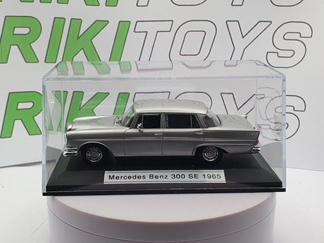 Mercedes Benz 300 SE (1965) Minichamps 1/43 Argento - RikiToys - Minichamps#