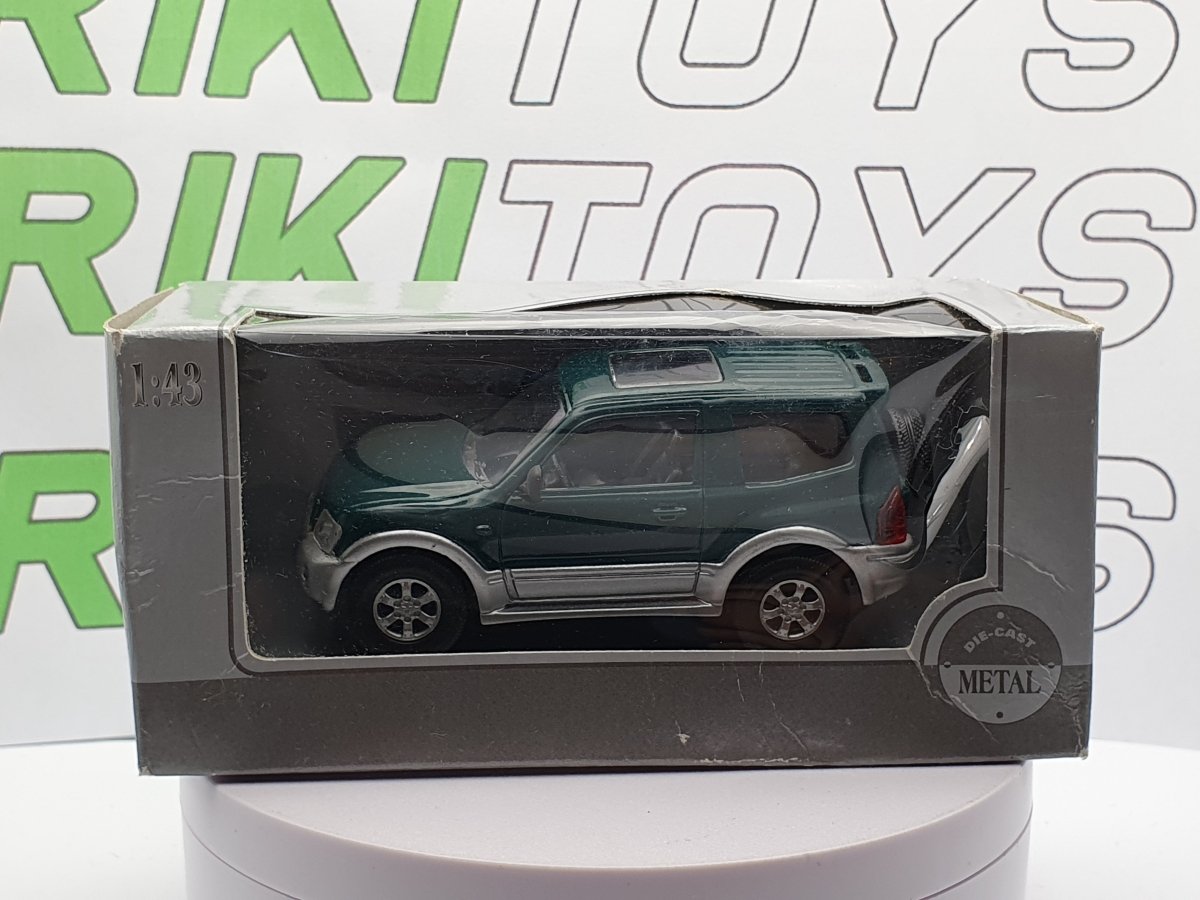 Mitsubishi Pajero MK 3 (1999) Automaxx 1/43 Verde - RikiToys - Automaxx#