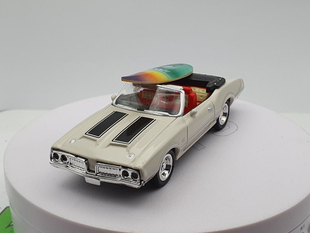 Oldsmobile Cabrio c/surf New Ray 1/43 - RikiToys - New Ray#