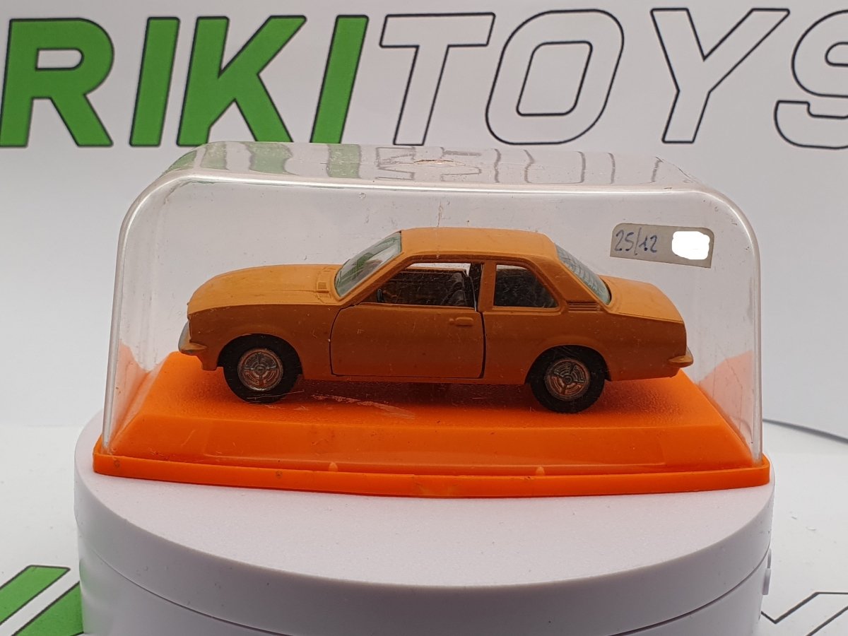 Opel Ascona Pilen 1/43 - RikiToys - Pilen#