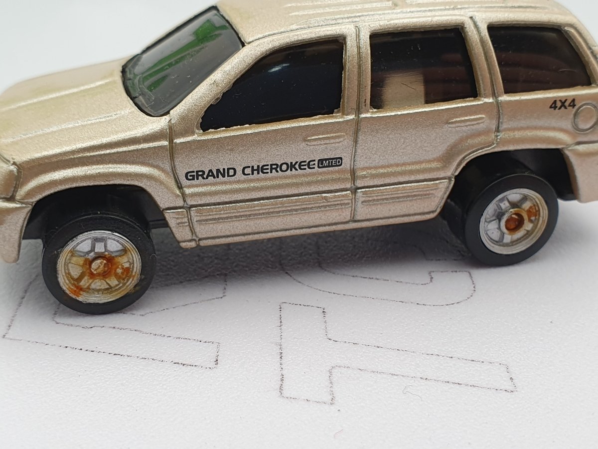 Opel Grand Cherokee Maisto 1/60 - RikiToys - Maisto#