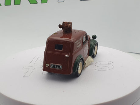 Simca Tete de Cerf Furgonata Edicola 1/43 - RikiToys - Edicola#