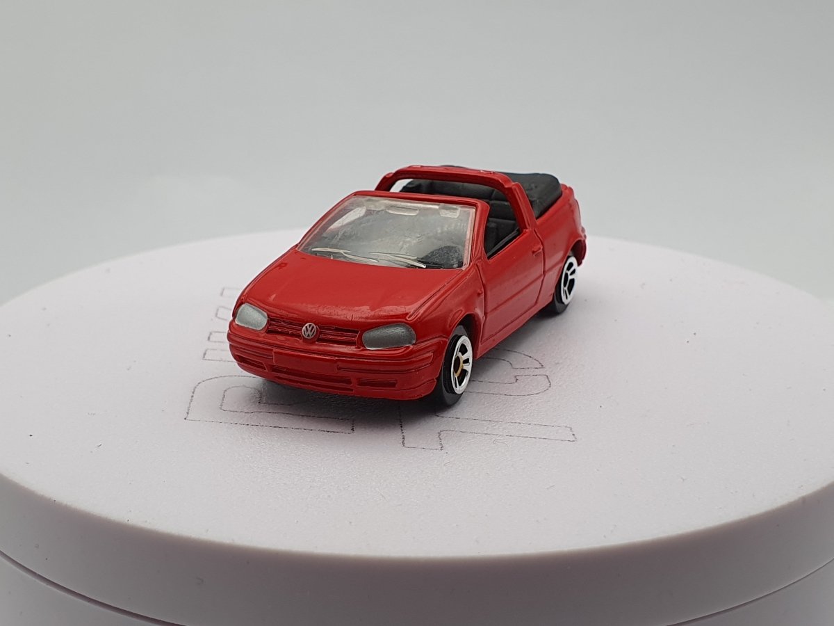 Volkswagen Golf IV Cabriolet Maisto 1/60 - RikiToys - Maisto#