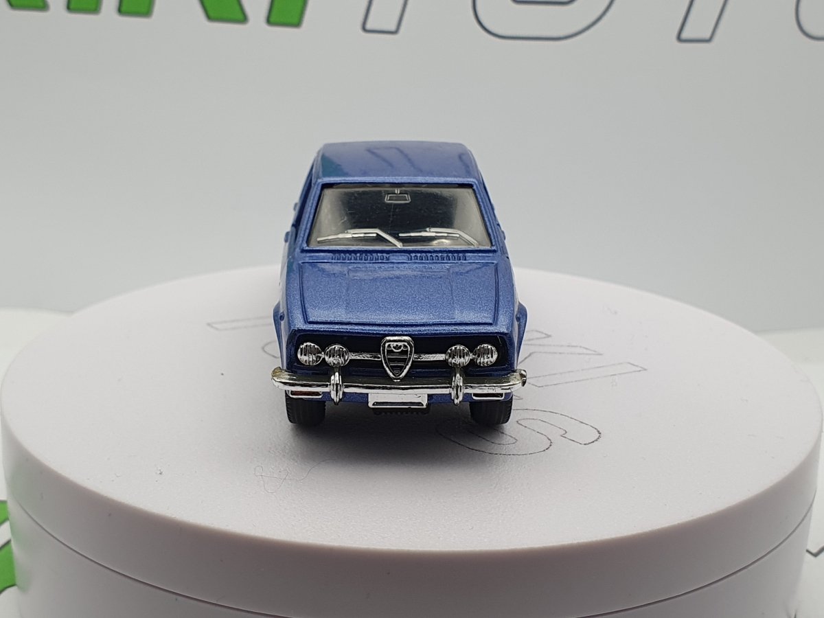 Alfa Romeo Alfetta Berlina Mebetoys 1/43 - RikiToys - Mebetoys#