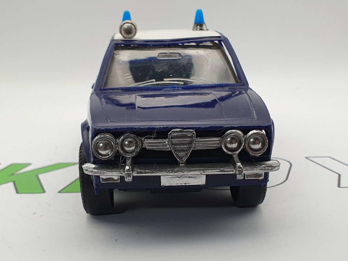 Alfa Romeo Alfetta Carabinieri Plastica Eurostil 1/24 - RikiToys - Eurostil#