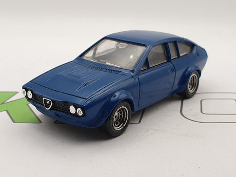 Alfa Romeo Alfetta GTV N°1354 Solido 1/43 - RikiToys - Solido#