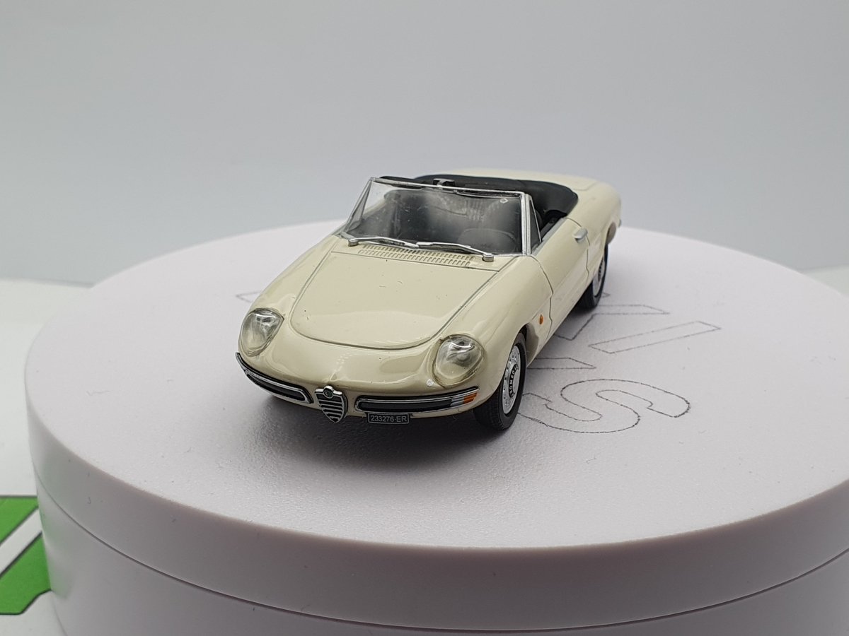 Alfa Romeo Duetto Osso Edicola 1/43 - RikiToys - Edicola#