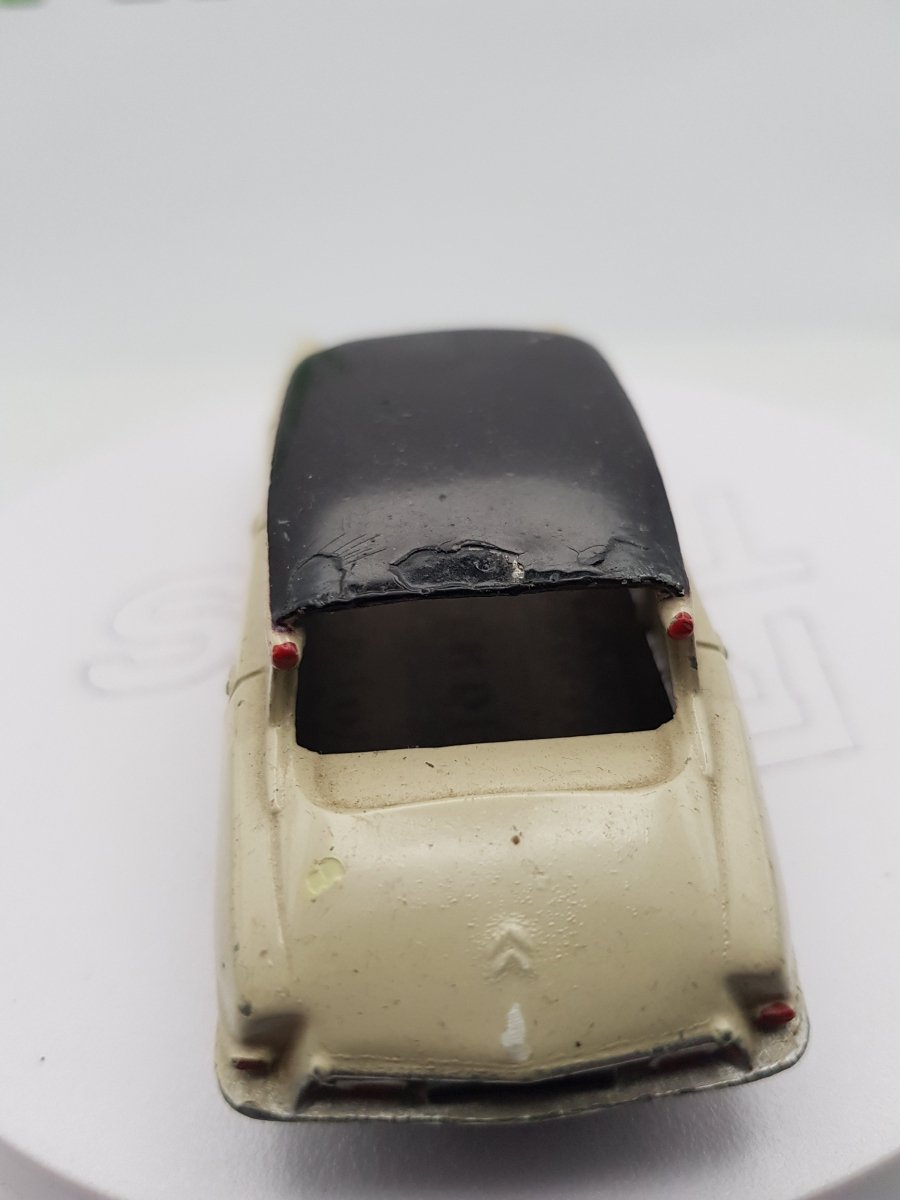 Citroen DS 19 Dinky Toys 1/43 - RikiToys - Dinky Toys#