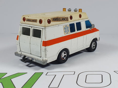 Dodge Van Ambulance Matchbox 1/40 - RikiToys - Matchbox#