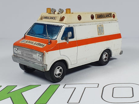 Dodge Van Ambulance Matchbox 1/40 - RikiToys - Matchbox#