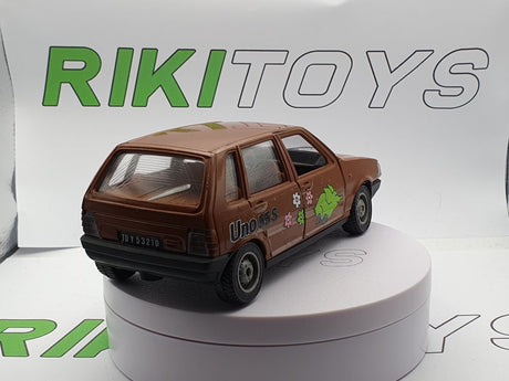 Fiat Uno 55 5 Porte Hot Wheels 1/24 - RikiToys - Mebetoys#