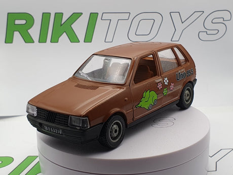 Fiat Uno 55 5 Porte Hot Wheels 1/24 - RikiToys - Mebetoys#