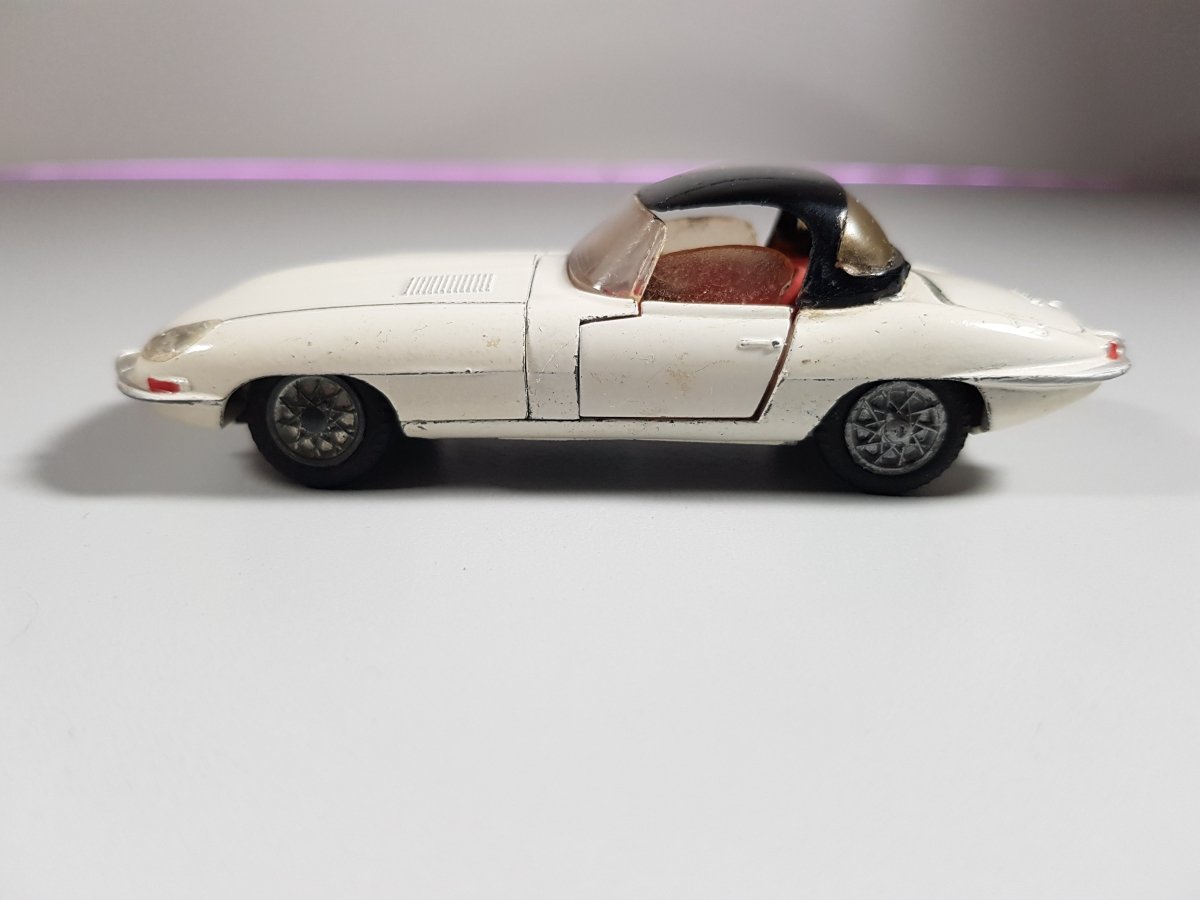 Jaguar E-Spider Hardtop Tekno 1/43 - RikiToys - Tekno#