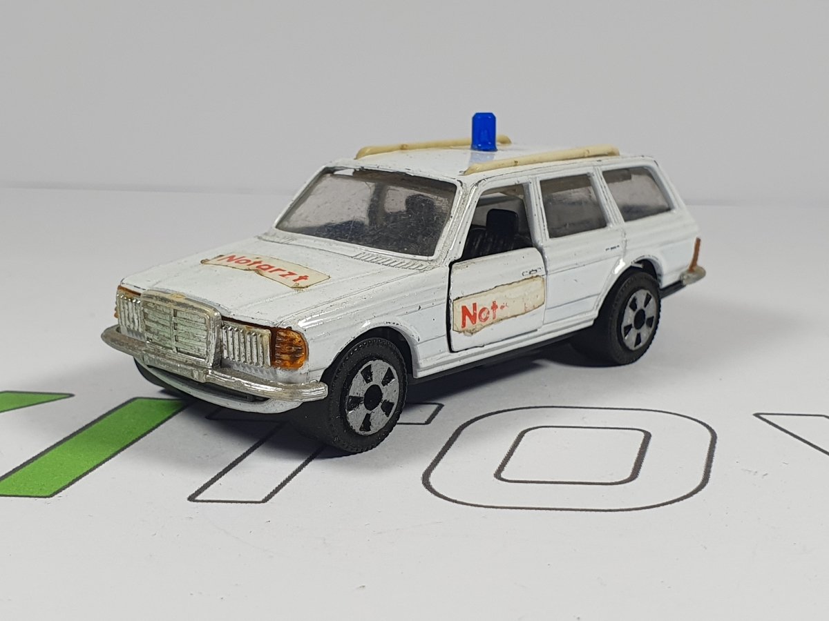 Mercedes Ambulanza T123 Notarzt Made in HK 1/43 - RikiToys - Made in HK#