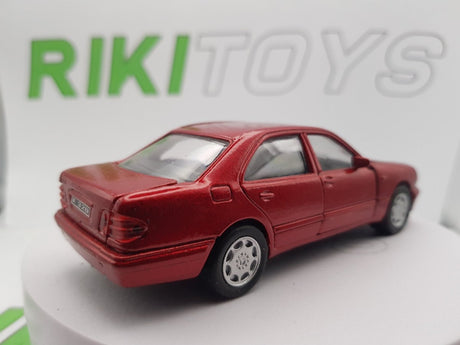 Mercedes E 230 Welly 1/40 - RikiToys - Welly#