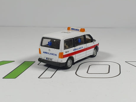 Mercedes Vito Ambulancia Cararama 1/43 - RikiToys - Cararama#