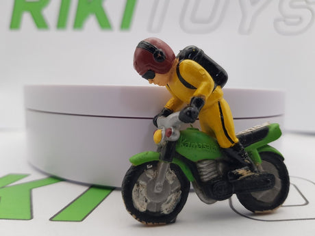 Moto COn Pilota Kamasaka 1/30 - RikiToys - RikiToys#