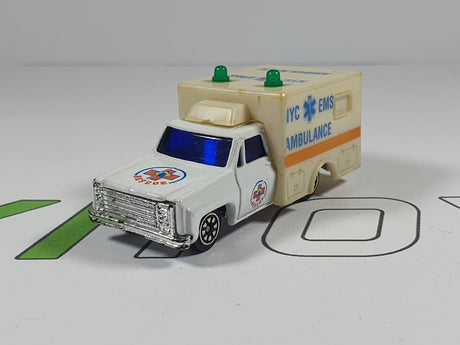 NYC EMS Ambulance Made in china 1/43 - RikiToys - Made in china#