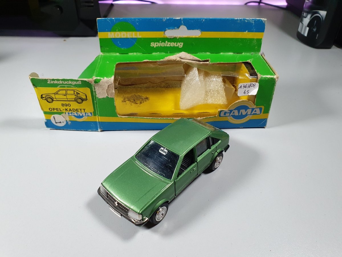 Opel Kadett D 4 porte Gama 1/43 Con Scatola - RikiToys - Gama#