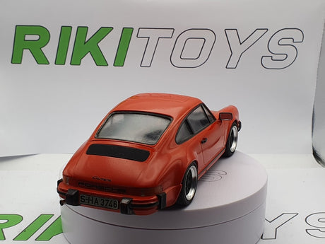 Porsche 911 Carrera 1983 Kit Montato 1/24 - RikiToys - Kit Montato#