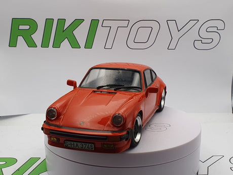 Porsche 911 Carrera 1983 Kit Montato 1/24 - RikiToys - Kit Montato#