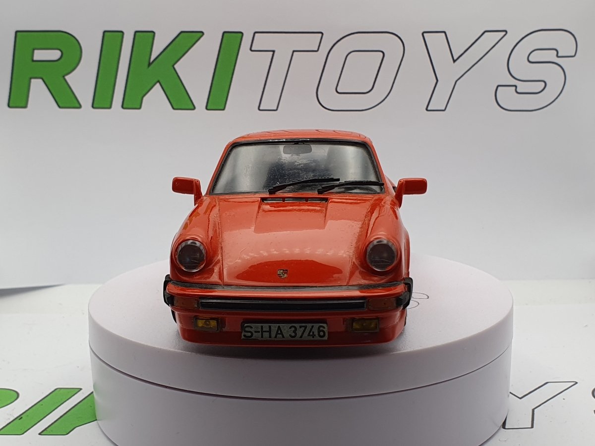 Porsche 911 Carrera 1983 Kit Montato 1/24 - RikiToys - Kit Montato#