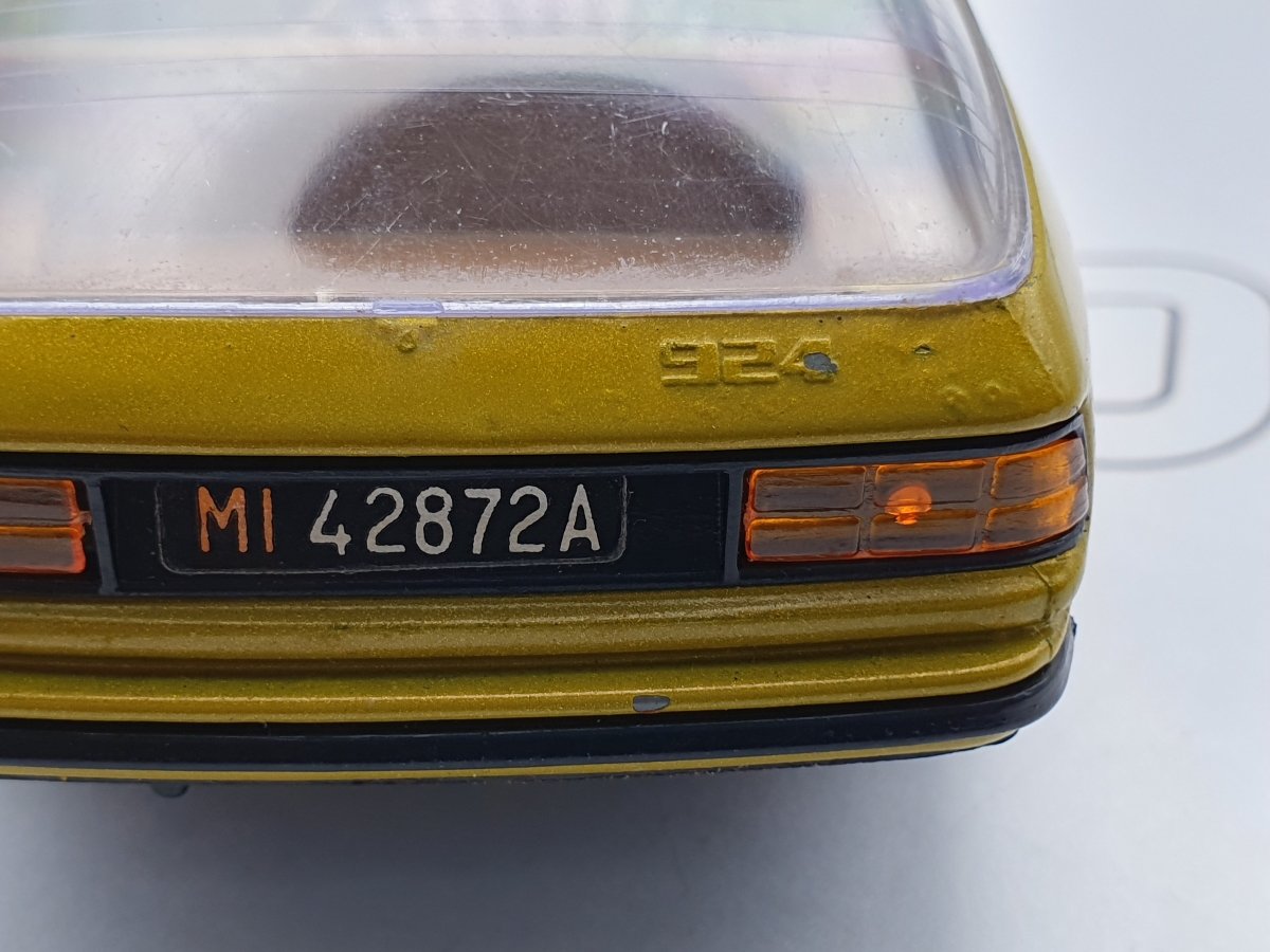 Porsche 924 Mebetoys 1/24 - RikiToys - Mebetoys#