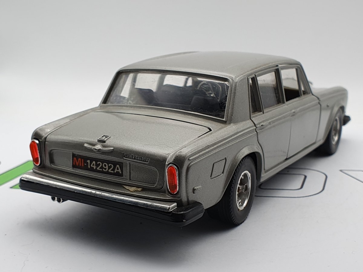 Rolls Royce Silver Shadow Burago 1/24 - RikiToys - Burago#